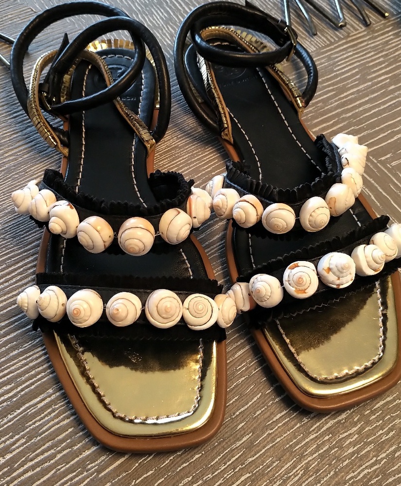 **SOLD** Tory Burch Sinclair Seashell Sandals New - Picture 4 of 5